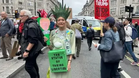 Countless Demonstrators Converge in Heart of London to Oppose Trump's Official UK Trip